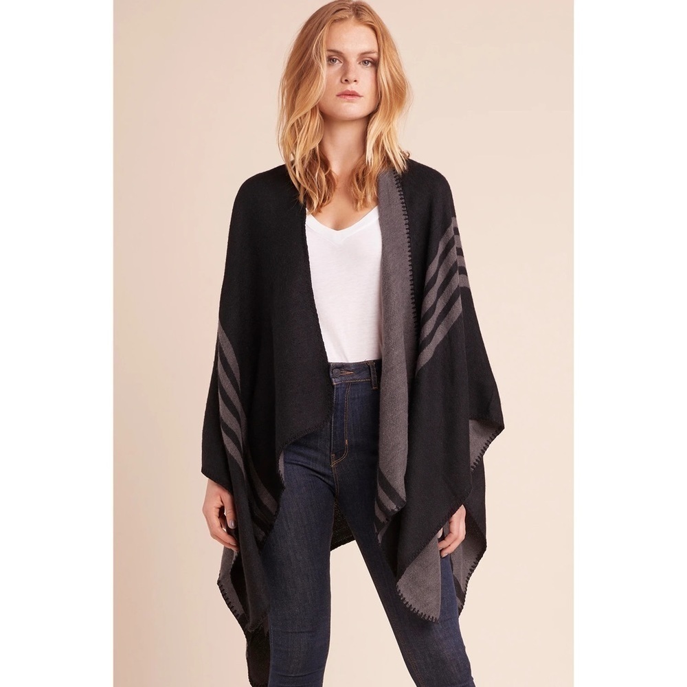 BB Dakota Poncho Sweater Shawl Winter Fall Comfy Cozy Casual Black Grey OS